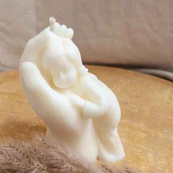 Rapswachskerze „Hand in Hand“ – Symbol für Liebe und Geborgenheit